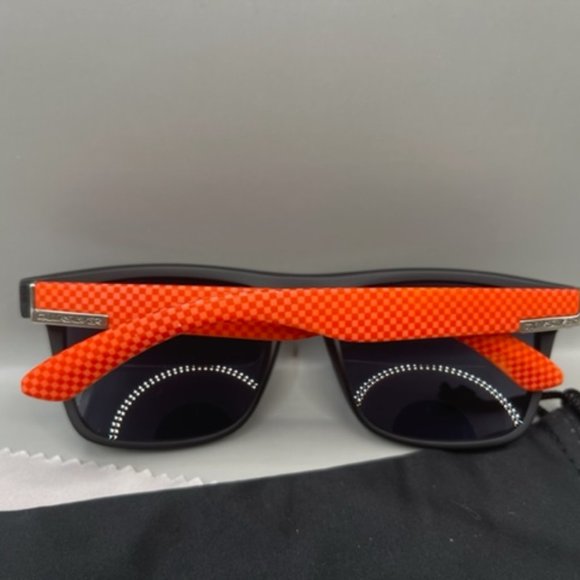 TWO New Quiksilver Sunglass Set - Picture 4 of 8